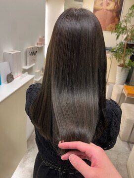 ヘアーアンドメイク ブリリアント(hair&make BRILLIANT) オリーブベージュ　フローディアトリートメント　20代ヘア　艶髪