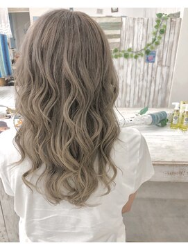 カリフ 大船(calif.) 【calif.】ハイ透明感グレージュカラー☆バレイヤージュ