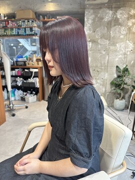 エッセ 大阪梅田茶屋町店(esse) カシスレッド