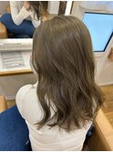 くすみベージュ