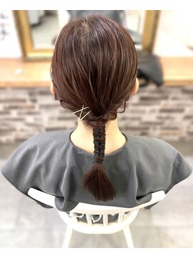 クラビス(CLAVIS) タイトポニー