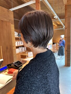 ウエストリー(WESTORY) ショートヘア/くびれショート/耳掛け/40代50代30代/丸み