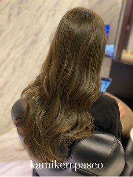 カミケンパセオ(kamiken.paseo) 大人の艶髪ロング×グレージュカラー【カミケンパセオ/福島】
