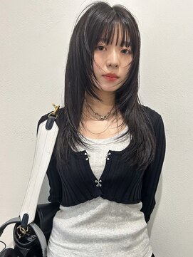 ルーム(Loom.) フェイスレイヤー　ナチュラルストレート　ハッシュカット