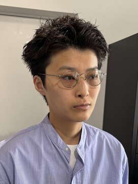 ダーチャ(Datsche) ピンパーマ　アップバングショート　スパイキーショート