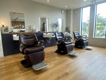 ダックス(DACS)の写真/【理容室/駐車場完備】ライフスタイルやファッション等、TPOに合わせたスタイル提案で男を上げる身嗜みに！