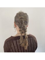 ヘアーアンドメイクアップモパ&nbsp;個性的ヘアアレンジ