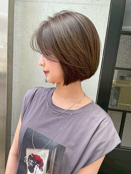 ロウ 札幌(ROW)の写真/*Tシャツ×デニムでもキマる*毛流れや癖を活かしたCUT♪LifeStyleも含めFITさせる☆[ショート/前髪/ウルフ]