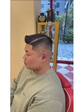 キングスマントーキョー 府中店(KINGSMAN TOKYO) サイドパート