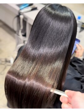 キュア 表参道(CURE) #黒髪#グレージュカラー#ココアベージュ#ヘルシーロング#表参道