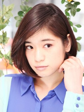 モニカ 横須賀中央店(Monica) 耳かけでオシャレを叶えるレディーなボブに挑戦