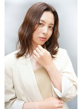 レスピア 銀座中央通り店(Respia) センターパートの波巻きミディアム【銀座/有楽町】30代40代50代