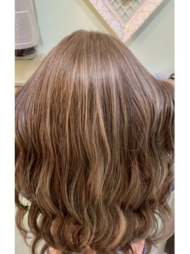 シェリーナ(CHERIENA.) 【白髪】creamyハイライト