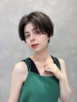 トルネード(TORNADO)&nbsp;大人ショート前下がりハンサム前髪なし襟足短め丸顔面長 K1215