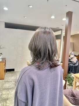 インビテーション 名古屋(invitation) ミディアムレイヤー×アッシュグレージュ
