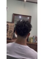 ケーエムシーセントラルルーツ(KMC Central Roots) テーパーフェードスパイキーショート