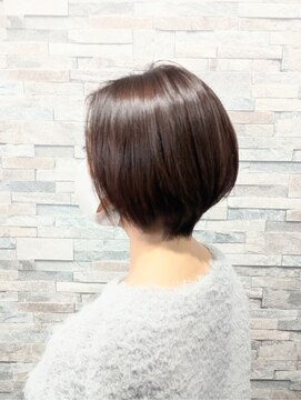 ヴィソップ(V.S.O.P) 【白髪ぼかし】ふんわりに魅せる大人女性のショートボブ