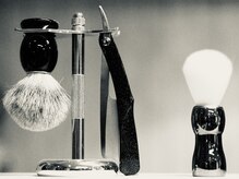 マスタッシュ(MUSTACHE)の雰囲気（眉毛、肌、頭皮。自分を整える大人のためのグルーミング。）