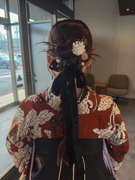 結び(musubi) 個性派シニヨンヘア◎
