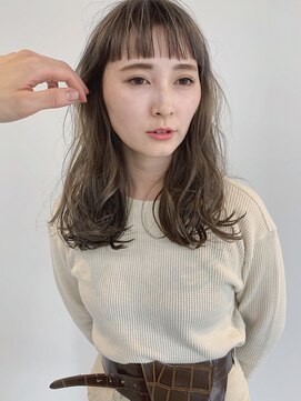 サン(son) 外国人風グレージュ