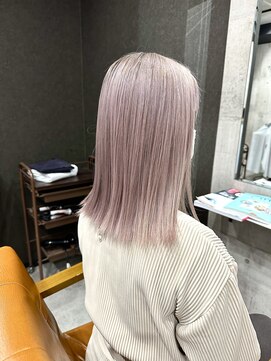 リッシュ(RISH) ラベンダーベージュ/ブリーチ/ミディアムヘア/20代/30代#B49C