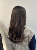 赤みを抑えたナチュラルベージュカラー