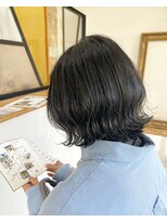 2席のみの美容室 アナイス(Anaiss) 大人ブルー