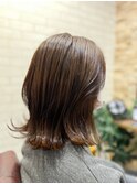 ショートボブ/センターパート/ツヤ髪/グラデーション/イヤリング