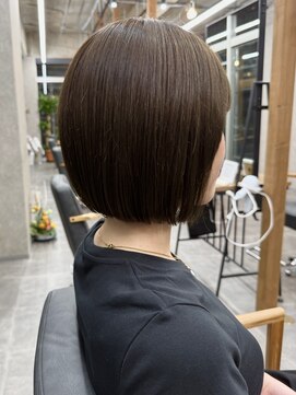 コク 千葉駅西口(COQU) ストレートボブ × オリーブベージュ【千葉優希】