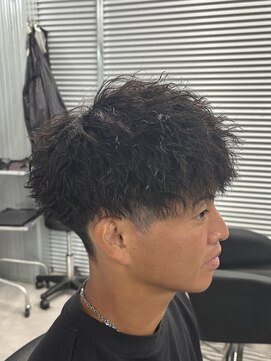 ガオプロデュースバイレボ(gao produced by revo) ショートマッシュツイストピンパーマ刈り上げマッシュ眉カット柏