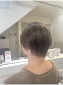 ショートボブ ミルクティーグレージュ ダブルカラー
