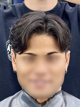 カンゴール サロン トウキョウ セントラル 原宿(KANGOL SALON TOKYO CENTRAL) フェザーパーマ/曲がる縮毛矯正/センターパート