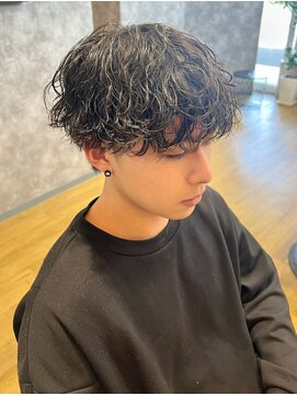 デプト(DEPT.) 波巻きパーマシャドウパーマツイストパーマメンズパーマ佐賀眉毛