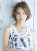 外国人風ベージュショートボブ