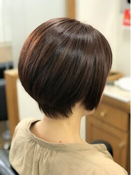 《新しいワタシ》質感を重視した丁寧なCutが魅力！気分上がるヘアにチェンジ☆思わず触れたくなる髪へ♪