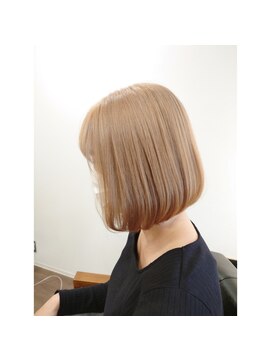 パインズループ(PINES LOOP) 前下がりボブ