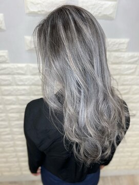 シェルティ フィエル(Shelltie Fiel) シルバー★バレイヤージュ【錦糸町】