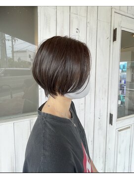 モーラ 浅香山店(MOLLA) 丸みショートヘア