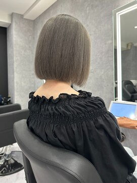 シーエスメイドバイシャチュー 京都店(CS made by SHACHU) グレージュ×ボブ