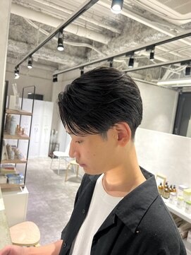 キートス(Kiitos) 横顔ナチュラルシルエット