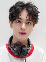 ライラ(Lyla)&nbsp;前下がりセンターパート　グランジマッシュ