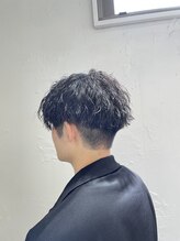 【メンズパーマもお任せください】ニュアンスから強めまで幅広いパーマスタイルを提供致します。