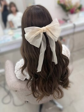 エレラビューティー(ELERA beauty) ハーフアップアレンジ/透明感ブラウン/レイヤーカット