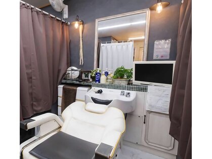 リリー バイ 髪を切るお店レオ(LILY by髪を切るお店LEO)の写真
