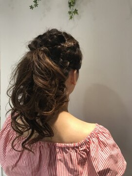 コム(com by neolive) あみあみポニー3