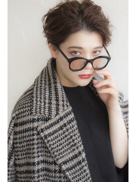 ミエルヘアーエスト 新宿店(mielhair est) 【miel hair 新宿3号店】耳かけゆるショート