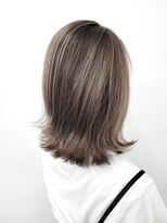 ゴットラトゥール(GOTTO LATOUR)&nbsp;大人可愛いふんわりカール外国人風グレージュカラーハイトーン