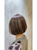 透明感ハイライトショートボブ