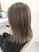 アールプラスヘアサロン(ar+ hair salon)&nbsp;ハイライト×ミディ