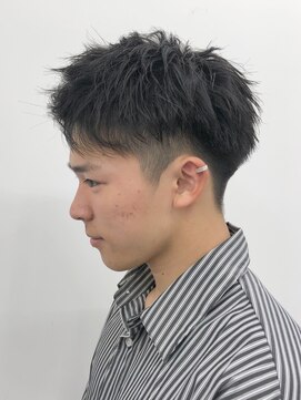 ゴットラトゥール(GOTTO LATOUR) アップバング、2ブロック、刈り上げ、爽やかスタイル、束感